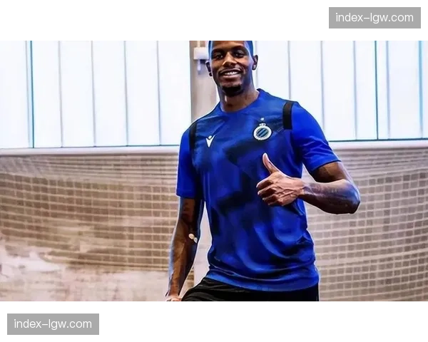 韦斯利卡尔采夫驱动新鹏城，以色列巴西中场掌控节奏